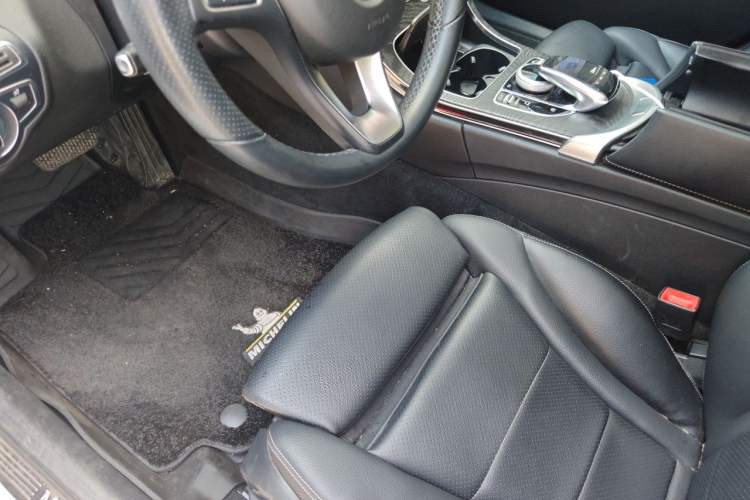 Used Mercedes-Benz C-Class 2017 Facelift C 200 L Sport Edition Driver Seat