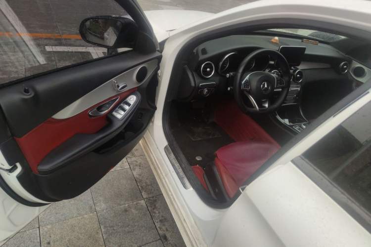 Used Mercedes-Benz C-Class 2017 Restyled C 200 Sport Edition Driver Seat