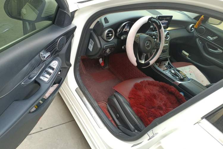 Used Mercedes-Benz C-Class 2017 Facelift C 200 Station Wagon Driver Seat