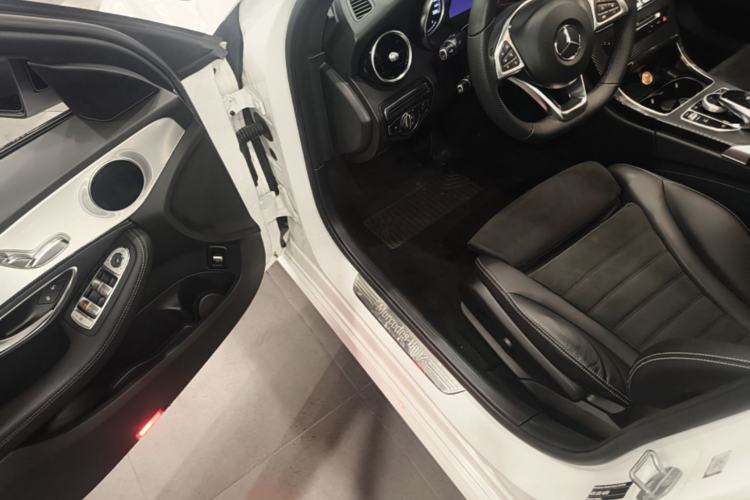 Used Mercedes-Benz C-Class 2017 Restyled C 200 Sport Edition Driver Seat