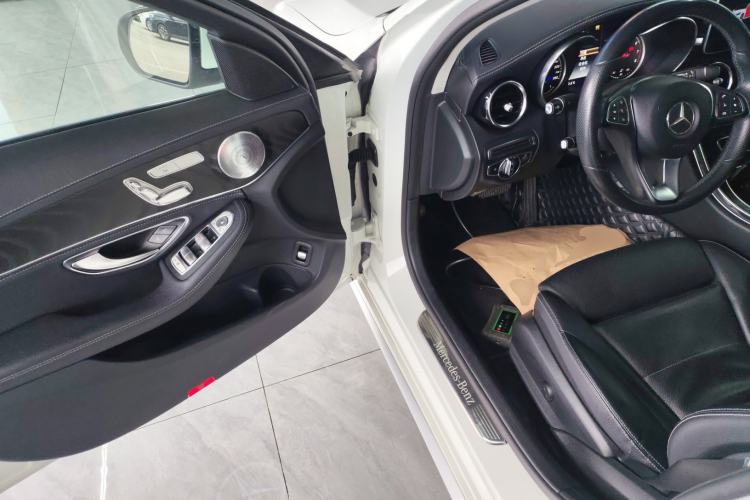 Used Mercedes-Benz C-Class 2017 C 200 L Sport Edition Driver Seat