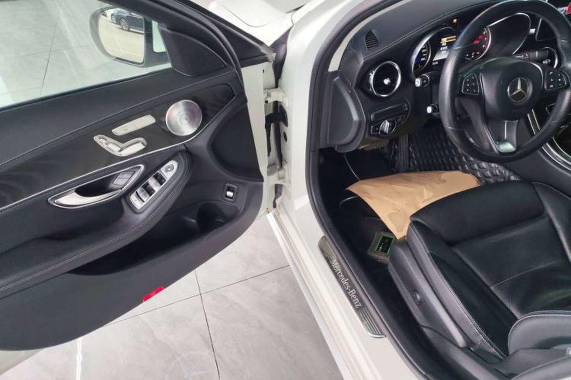 Used Mercedes-Benz C-Class 2017 C 200 L Sport Edition Driver Seat