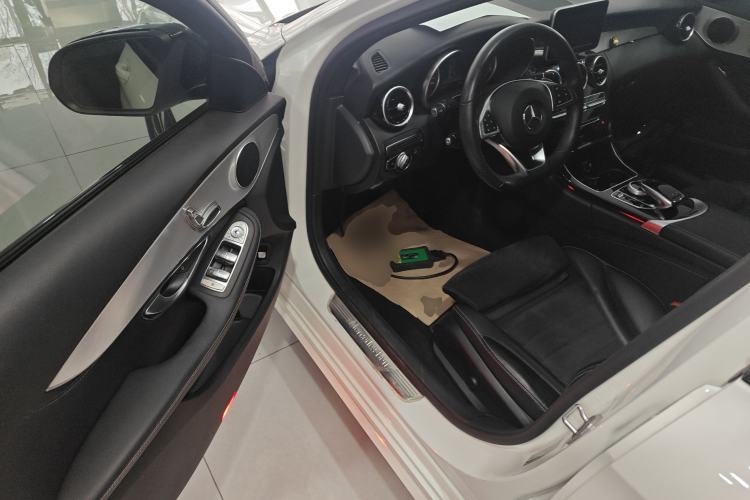 Used Mercedes-Benz C-Class 2017 C 200 Sport Edition Driver Seat