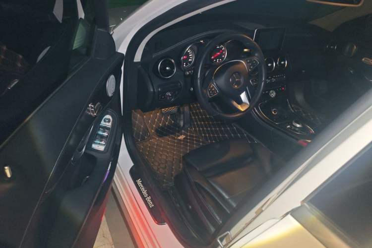 Used Mercedes-Benz C-Class 2017 Restyled C 180 L Fashion Edition Sport Version Driver Seat