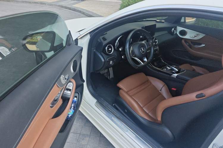 Used Mercedes-Benz C-Class 2017 Facelift C 200 Coupe Driver Seat