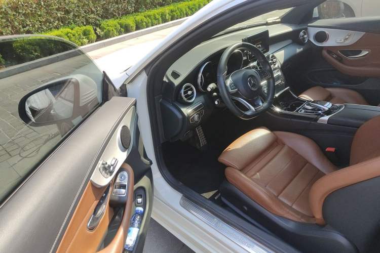 Used Mercedes-Benz C-Class 2017 Facelift C 200 Coupe Driver Seat