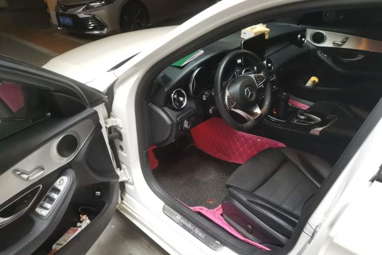 Used Mercedes-Benz C-Class 2017 Restyled C 200 Sport Edition Driver Seat