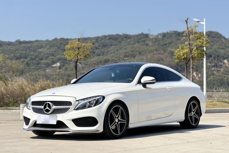 Used Mercedes-Benz C-Class 2017 C 200 Coupe Guazi used car, China used car export, Used car for sale, Used Mercedes-Benz cars, Cheapest cars for sale
