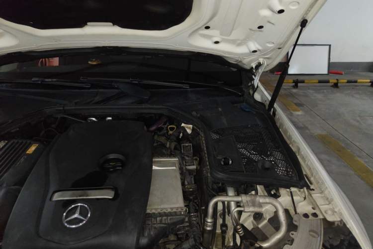 Used Mercedes-Benz C-Class 2017 Facelift C 200 L Sport Edition Engine Bay Left