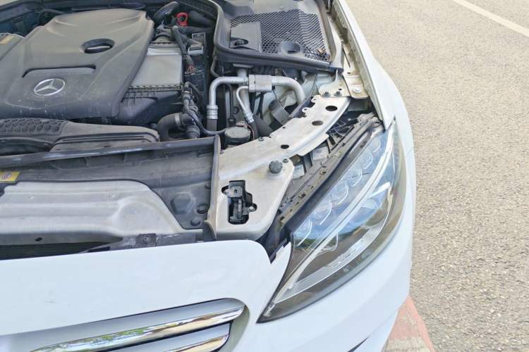 Used Mercedes-Benz C-Class 2017 C 180 Estate Engine Bay Left