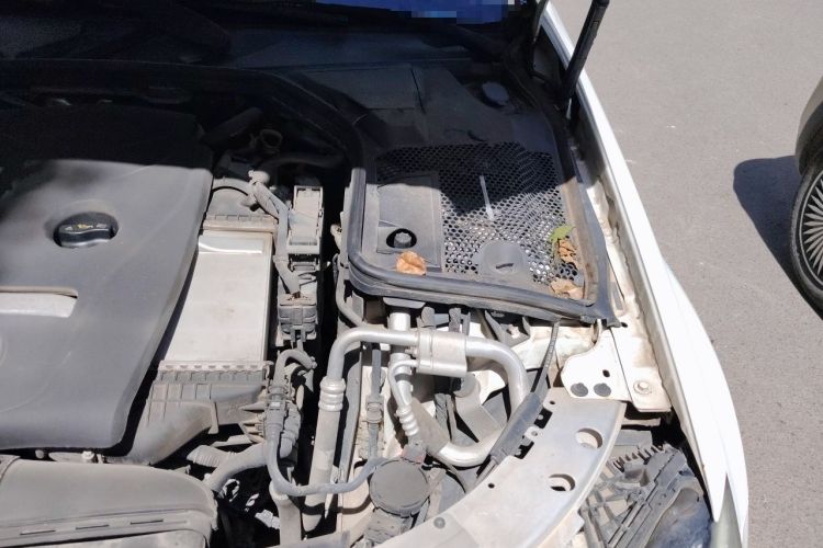Used Mercedes-Benz C-Class 2017 Facelift C 200 L Sport Edition Engine Bay Left