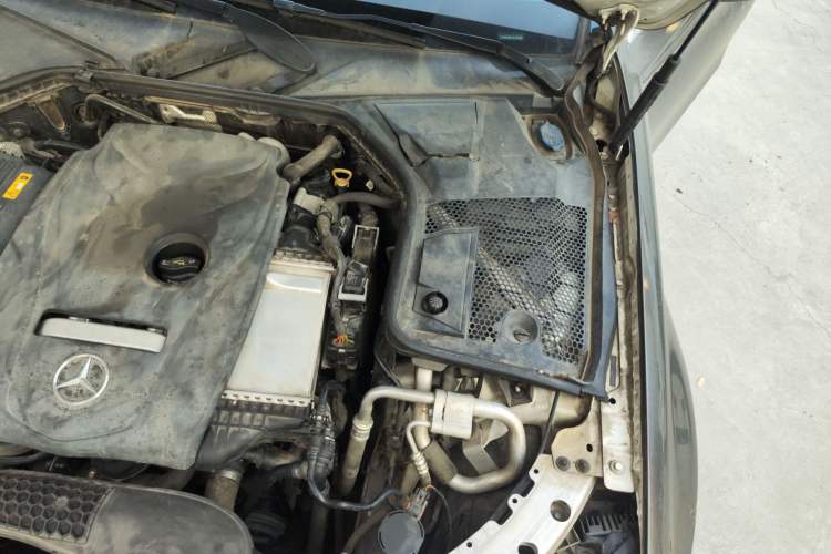 Used Mercedes-Benz C-Class 2017 Facelift C 200 L Sport Edition Engine Bay Left