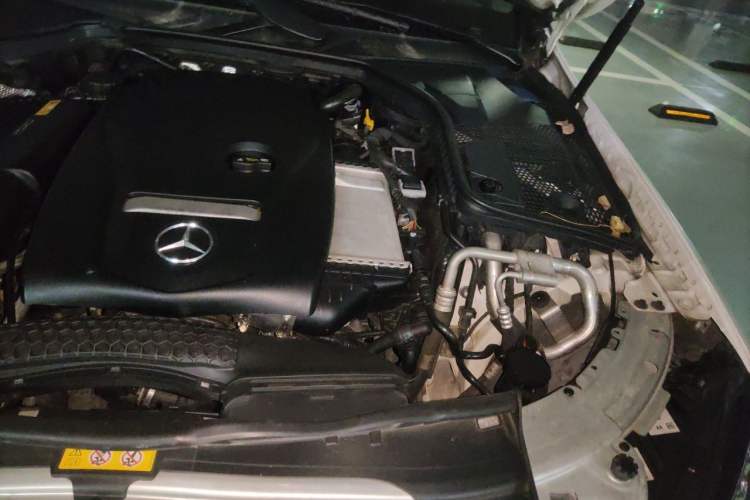 Used Mercedes-Benz C-Class 2017 C 200 L Engine Bay Left