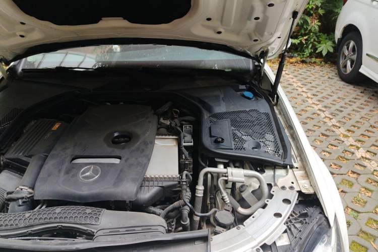 Used Mercedes-Benz C-Class 2017 C 200 L Sport Edition Engine Bay Left