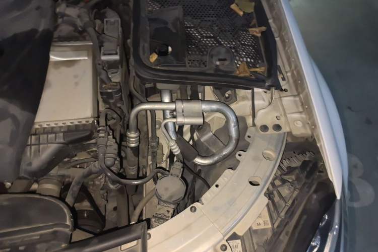 Used Mercedes-Benz C-Class 2017 C 180 L Sport Edition Engine Bay Left