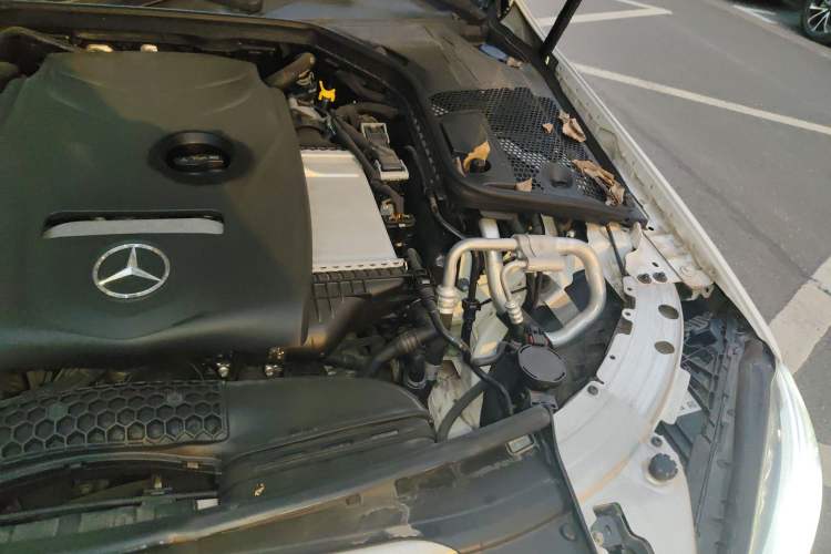 Used Mercedes-Benz C-Class 2017 C 200 L Sport Edition Engine Bay Left