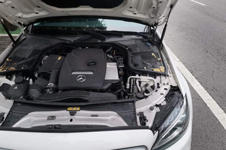 Used Mercedes-Benz C-Class 2017 Facelift C 200 L Sport Edition Engine Bay Left