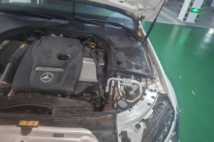 Used Mercedes-Benz C-Class 2017 C 200 L Engine Bay Left