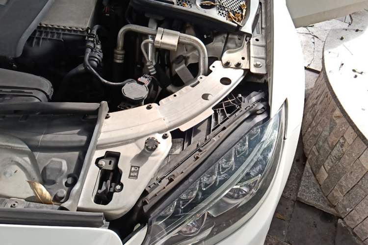 Used Mercedes-Benz C-Class 2017 C 200 Sport Edition 4MATIC Engine Bay Left