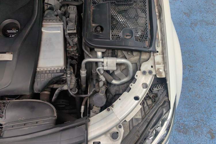 Used Mercedes-Benz C-Class 2017 C 200 L Sport Edition Engine Bay Left