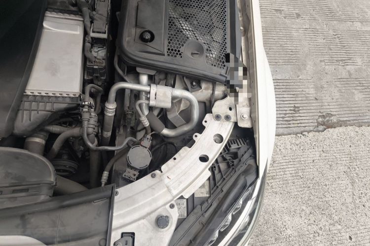 Used Mercedes-Benz C-Class 2017 Facelift C 200 L Sport Edition Engine Bay Left