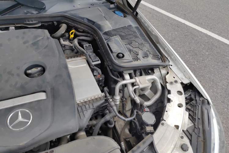 Used Mercedes-Benz C-Class 2017 Facelift C 200 L Sport Edition Engine Bay Left