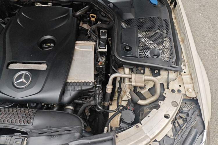 Used Mercedes-Benz C-Class 2017 Facelift C 200 L Sport Edition Engine Bay Left