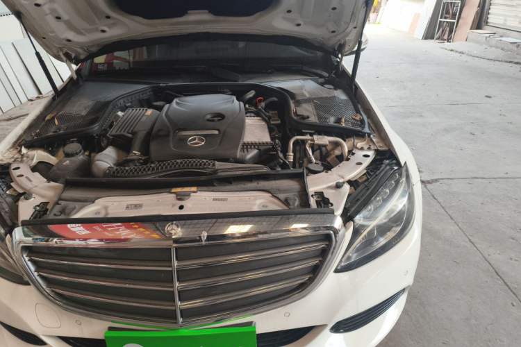 Used Mercedes-Benz C-Class 2017 C 180 L Engine Bay Left