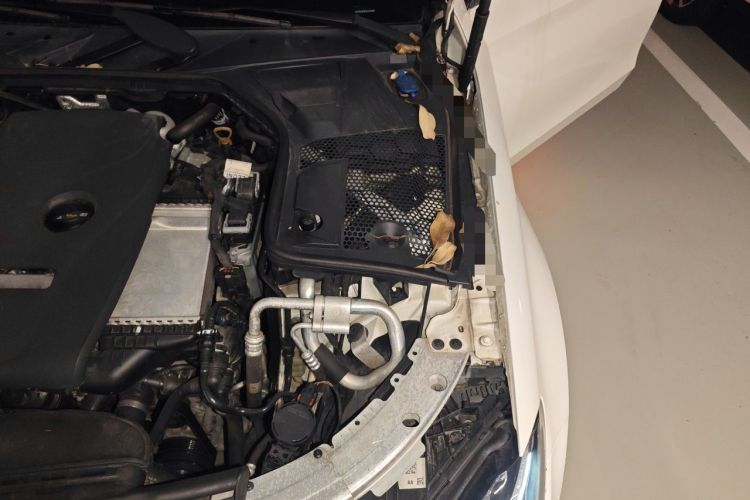 Used Mercedes-Benz C-Class 2017 Restyled C 200 Sport Edition Engine Bay Left