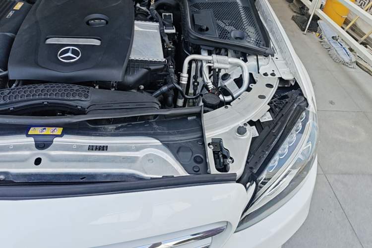 Used Mercedes-Benz C-Class 2017 Facelift C 200 L Sport Edition Engine Bay Left