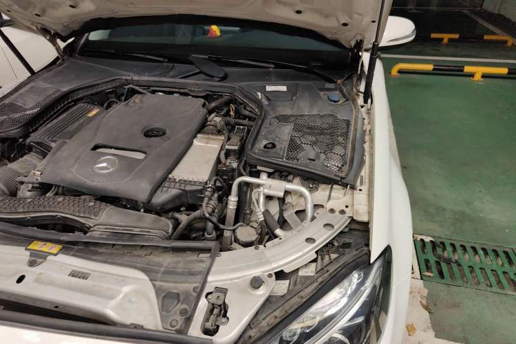 Used Mercedes-Benz C-Class 2017 C 200 L Sport Edition Engine Bay Left