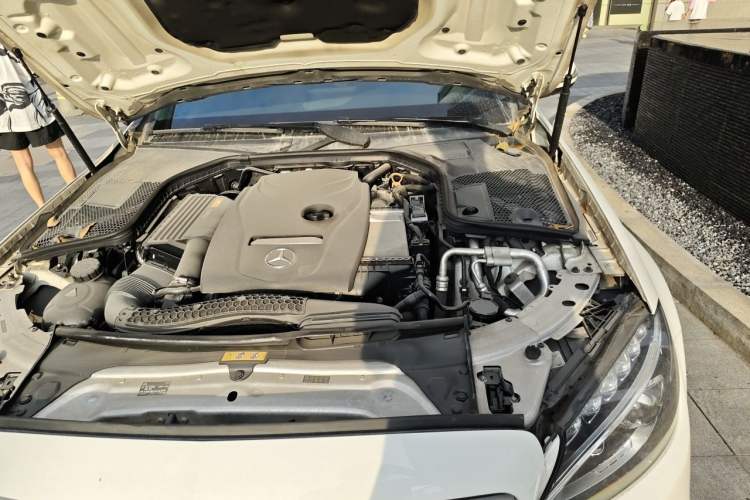 Used Mercedes-Benz C-Class 2017 Facelift C 200 L Sport Edition Engine Bay Left