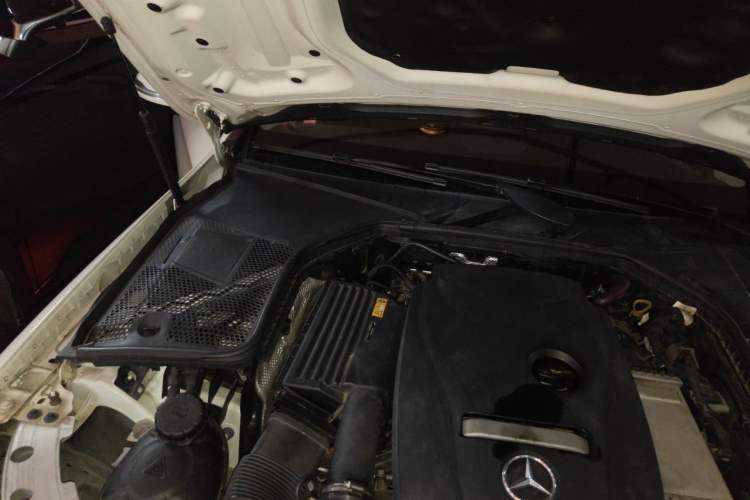 Used Mercedes-Benz C-Class 2017 Facelift C 200 L Sport Edition Engine Bay Right