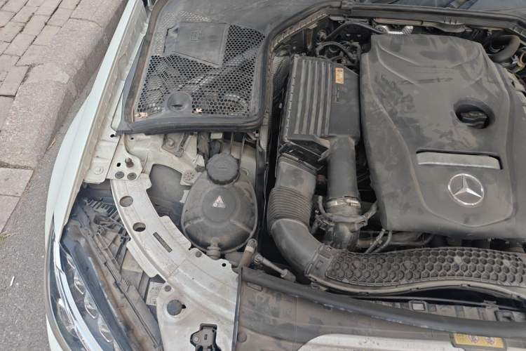 Used Mercedes-Benz C-Class 2017 Facelift C 200 L Sport Edition Engine Bay Right