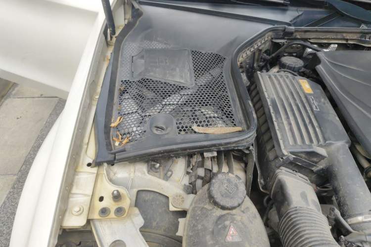Used Mercedes-Benz C-Class 2017 C 200 Sport Edition Engine Bay Right