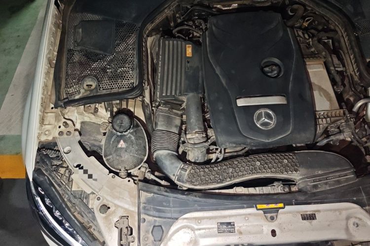 Used Mercedes-Benz C-Class 2017 Facelift C 200 L Sport Edition Engine Bay Right
