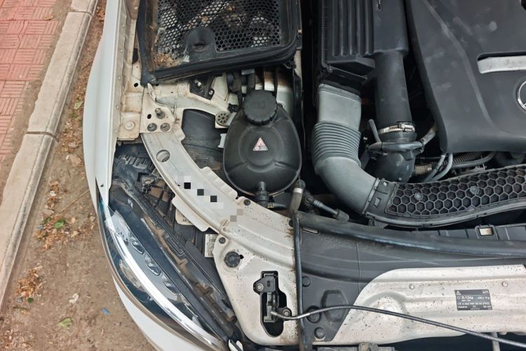 Used Mercedes-Benz C-Class 2017 Facelift C 200 L Sport Edition Engine Bay Right
