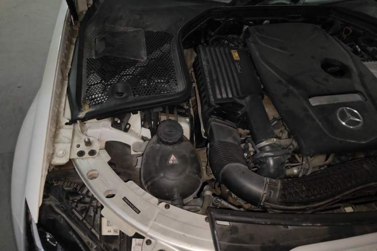 Used Mercedes-Benz C-Class 2017 Facelift C 200 L Sport Edition Engine Bay Right