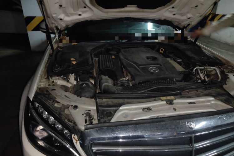 Used Mercedes-Benz C-Class 2017 C 200 L Engine Bay Right