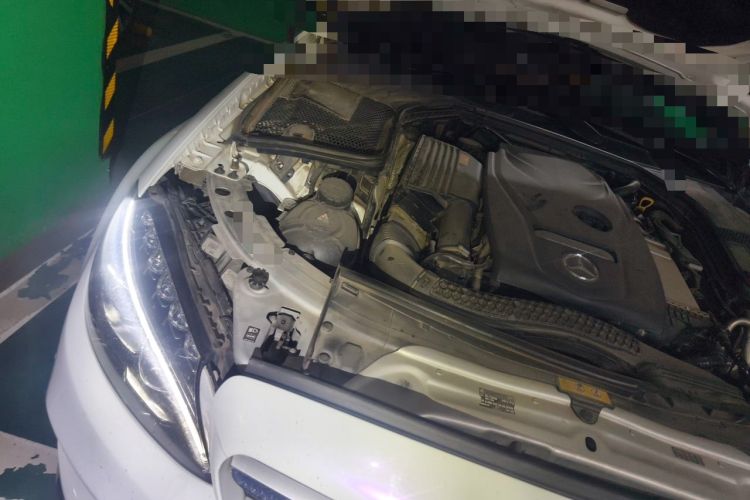 Used Mercedes-Benz C-Class 2017 C 200 L 4MATIC Sport Edition Engine Bay Right