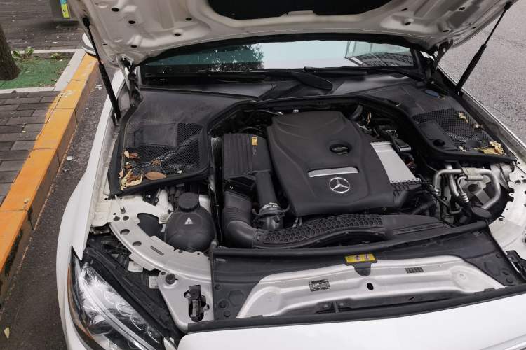 Used Mercedes-Benz C-Class 2017 Facelift C 200 L Sport Edition Engine Bay Right