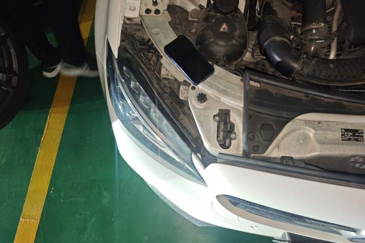 Used Mercedes-Benz C-Class 2017 C 200 L Sport Edition Engine Bay Right
