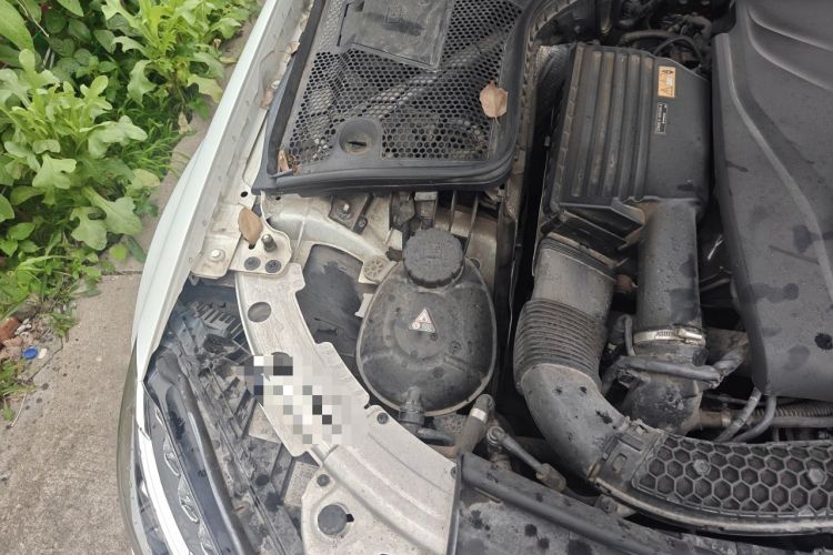 Used Mercedes-Benz C-Class 2017 C 200 Sport Edition Engine Bay Right
