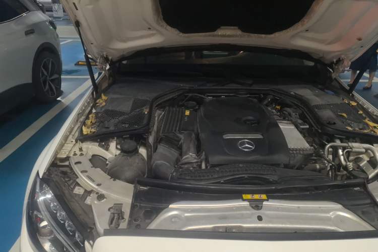 Used Mercedes-Benz C-Class 2017 Facelift C 200 Station Wagon Engine Bay Right