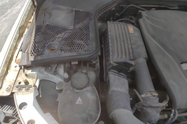 Used Mercedes-Benz C-Class 2017 C 200 L Sport Edition Engine Bay Right