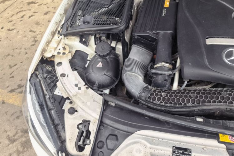 Used Mercedes-Benz C-Class 2017 C 200 L Sport Edition Engine Bay Right