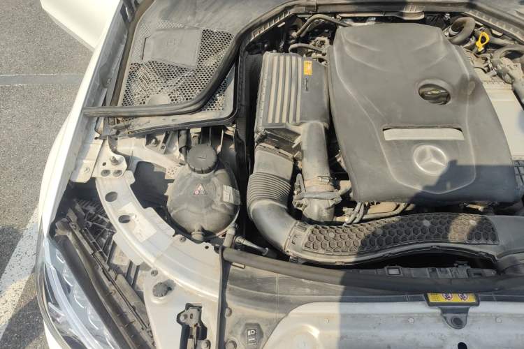 Used Mercedes-Benz C-Class 2017 Facelift C 200 L 4MATIC Sport Edition Engine Bay Right