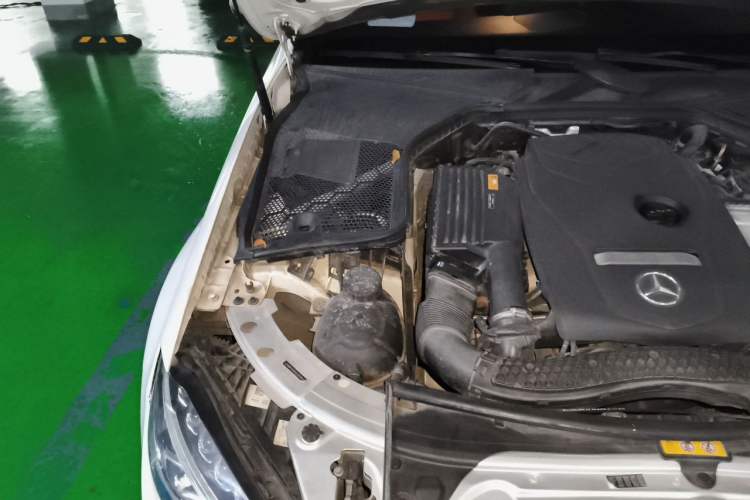 Used Mercedes-Benz C-Class 2017 Restyled C 200 Sport Edition Engine Bay Right
