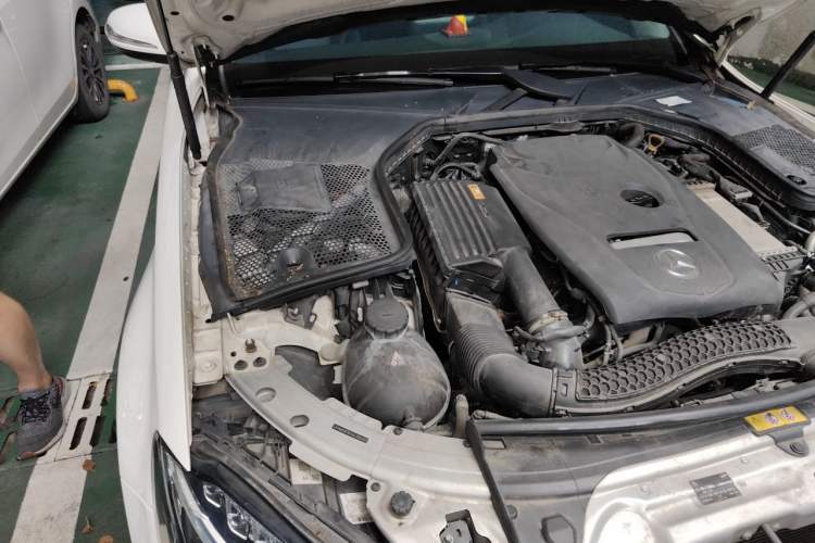 Used Mercedes-Benz C-Class 2017 C 200 L Sport Edition Engine Bay Right