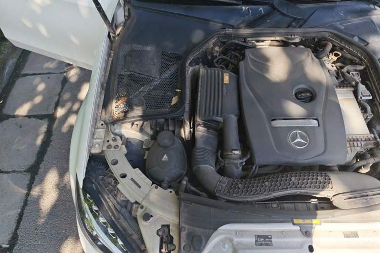 Used Mercedes-Benz C-Class 2017 Facelift C 200 L Sport Edition Engine Bay Right